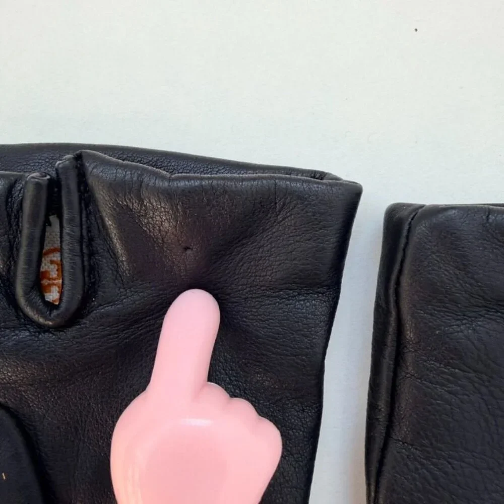 Tory Burch Black Leather Gloves with Gold Logo Hardware – One Size